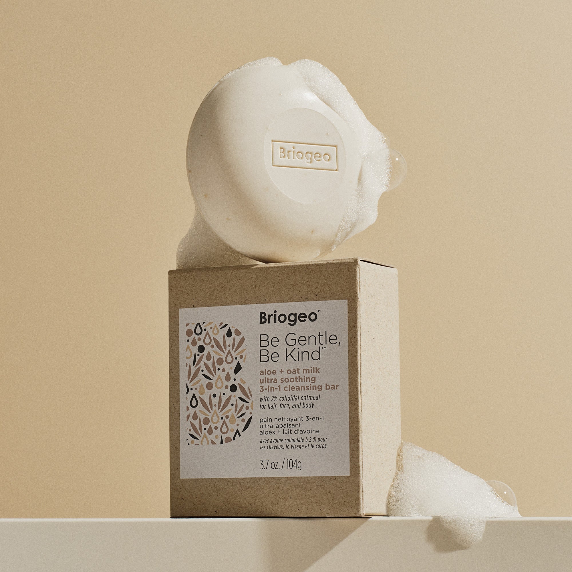 Be Gentle, Be Kind ™ Aloe + Oat Milk Ultra Soothing 3-in-1 Cleansing Bar for Hair, Face + Body